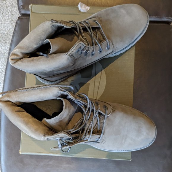 9.5 women's Timberland boot Grey Nubuck 6in - NEW - Picture 4 of 10